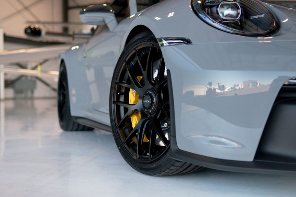 Voiture protégée par un traitement céramique Ceramic Pro à Drummondville
